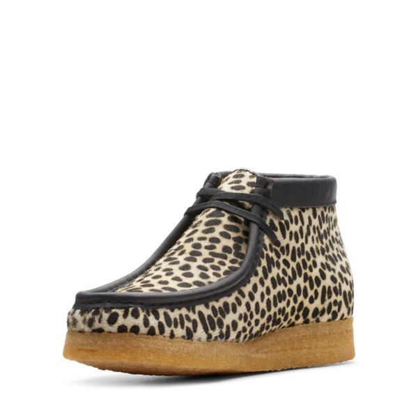 Clarks Womens Wallabee Boot Ankle Boots Cheetah Print | UK-7614592